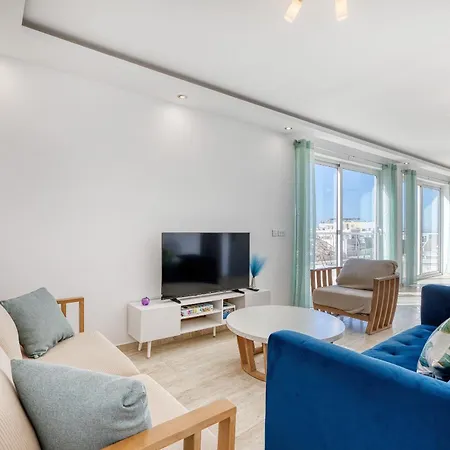 Luxury Penthouse With Sun Terrace, Private Pool And Sea Views Lfer1-1 *