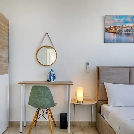 Luxury Penthouse With Sun Terrace, Private Pool And Sea Views Lfer1-1 세인트폴스베이